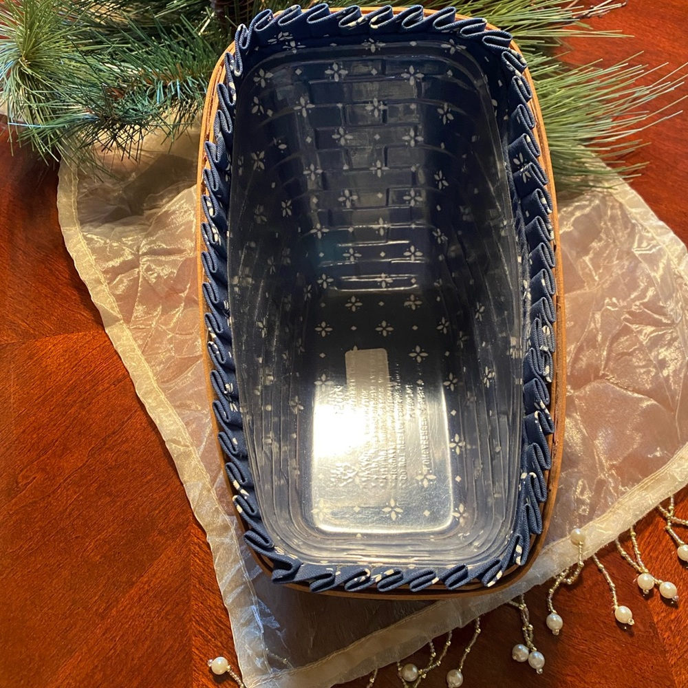 Longaberger Hand Woven Traditions Christmas Vegetable Sleigh Basket Medium - Picture 4 of 4